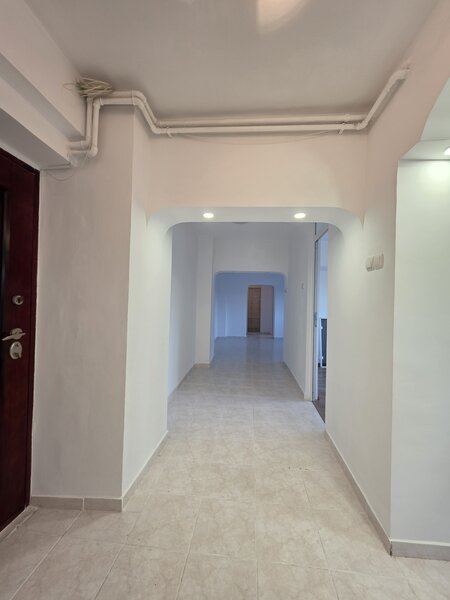 Tineretului, Calea Vacaresti.