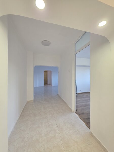 Tineretului, Calea Vacaresti.